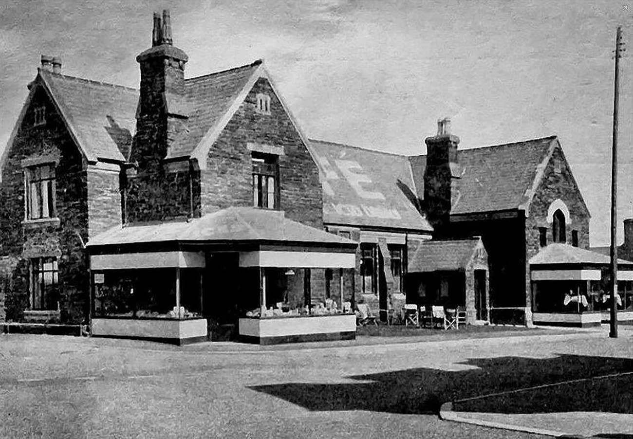 ManxoniaHouse